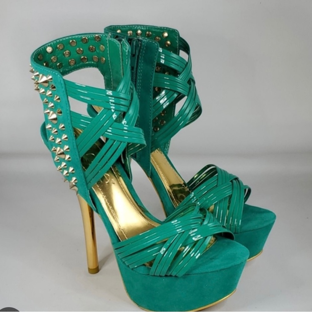 Liliana Ancolie Platform Heels